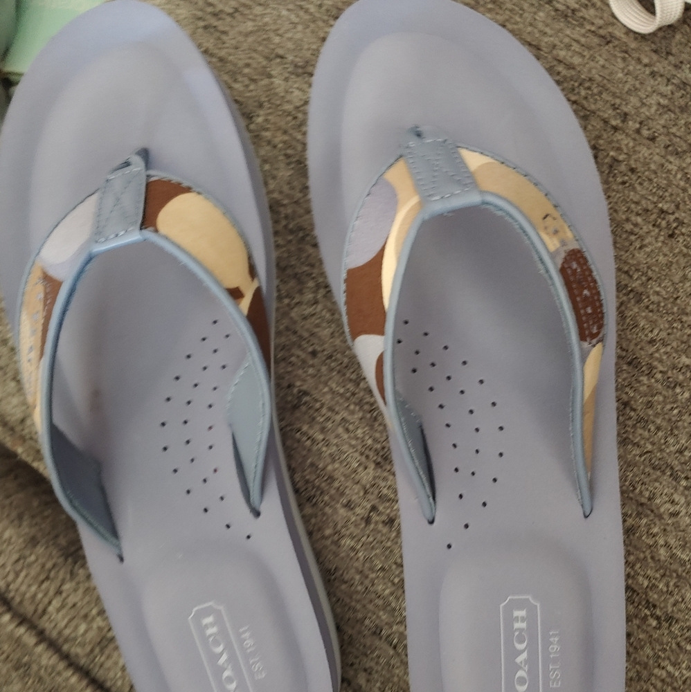 Coach flip flops